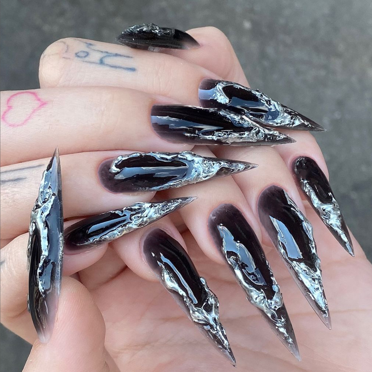 24Pcs Stiletto Shape Black Red - Nail Extension Tips 评论和价格