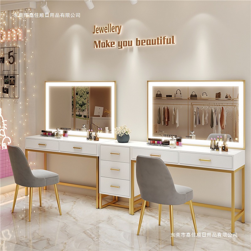 Nail art makeup artist studio  - Beauty Makeup Bridal 评论和价格
